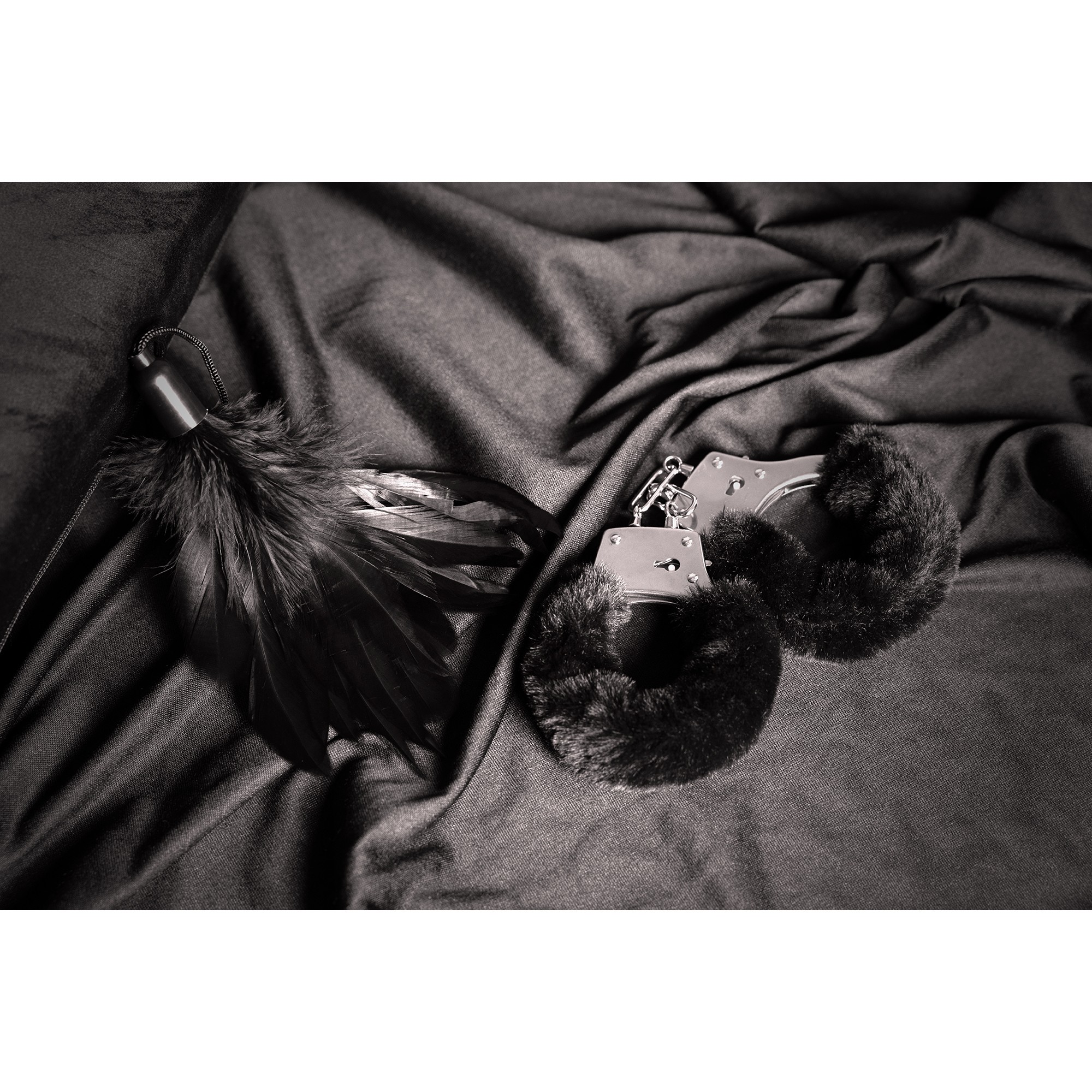 PLUMERO NEGRO PEQUEÑO OUCH! - Imagen 4