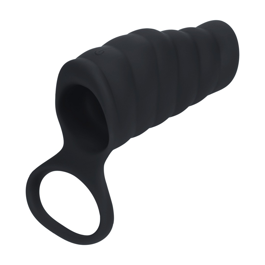 FUNDA VIBRATORIA DE SILICONA CON ESTRÍAS PARA EL PENE Y ANILLO PARA LOS TESTÍCULOS NEGRO